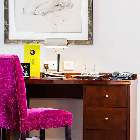 Hotell The Ross 4*