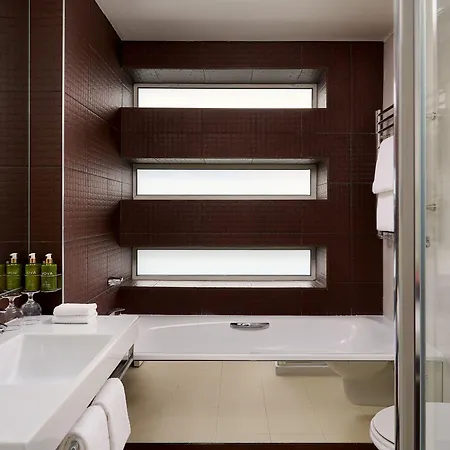 Hotell The Ross 4*